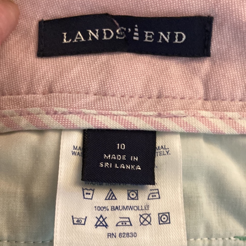 Land’s End‎ shorts 10 🩷 - Picture 3 of 4